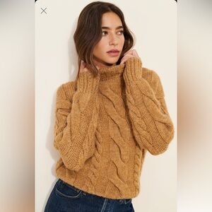 Anthropologie Turtleneck Chunky Cable Knit Sweater – Small - Taupe EUC